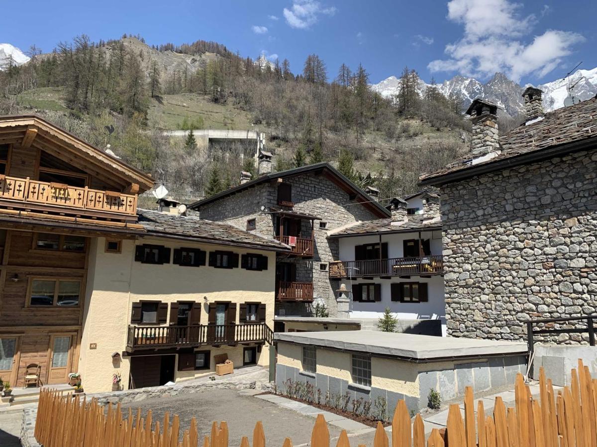 Ferienwohnung Casa Ornella Courmayeur Exterior foto